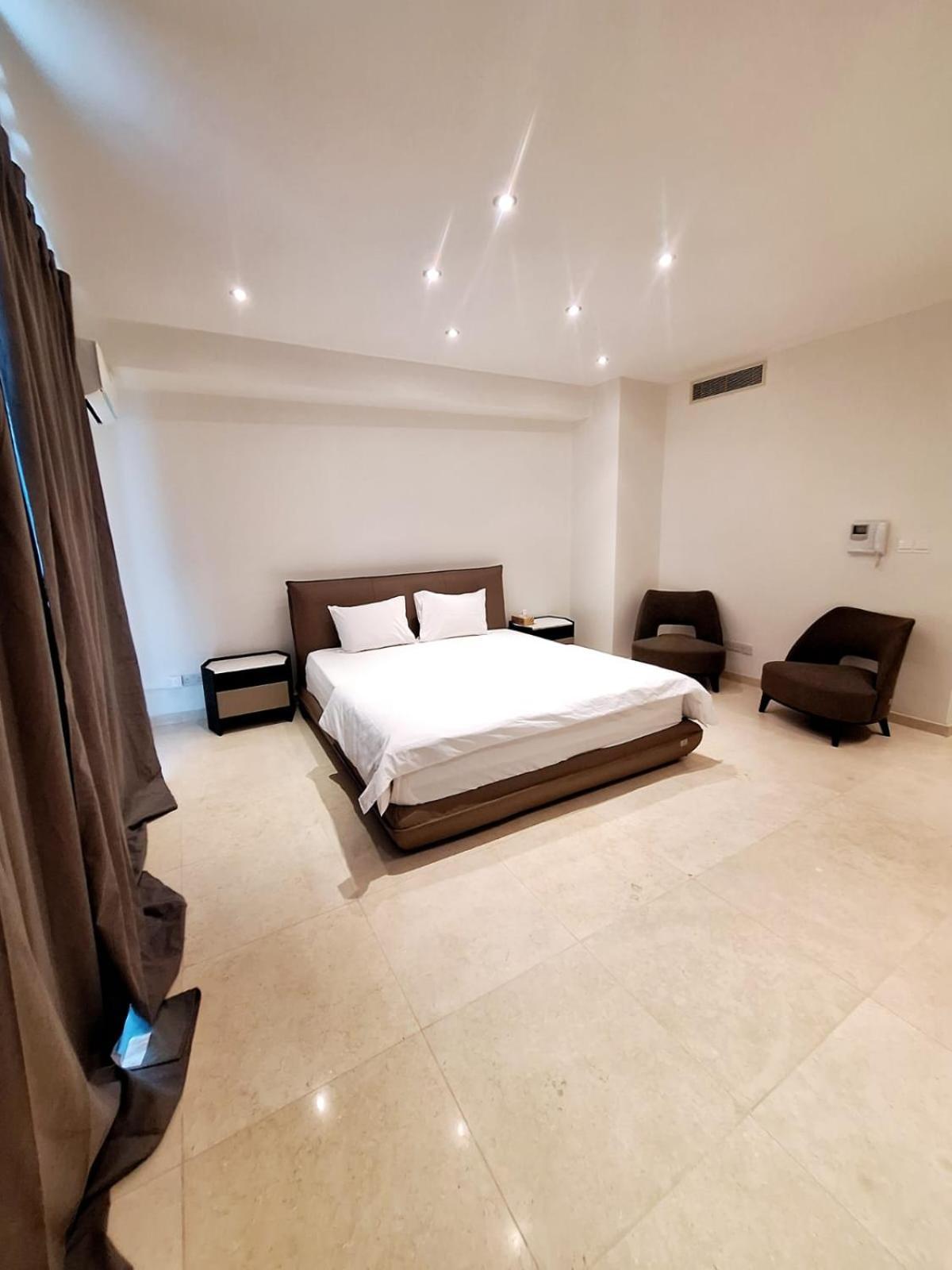 Aphrodite Plaza Larnaca Zewnętrze zdjęcie